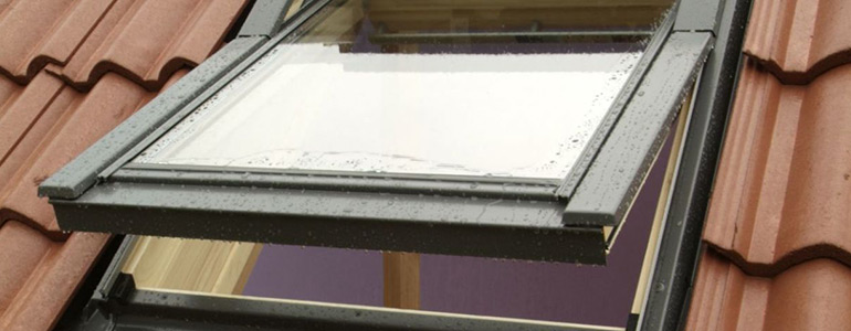 Pose de fenêtres de toit de marque Velux à Villeneuve-les-Beziers (34420) dans l'Hérault (34)