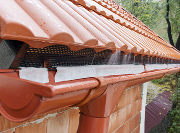 Pose et réparation de gouttière à Villeneuve-les-Beziers (34420) dans l'Hérault (34)